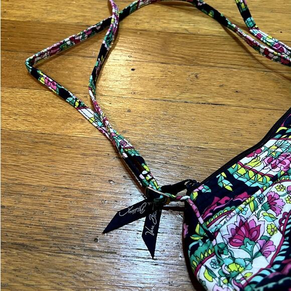 Vera Bradley Petal Paisley On The Go Crossbody Shoulder Bag Purse Handbag - Picture 3 of 4